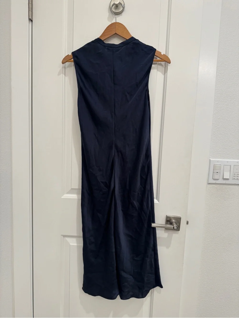 Theory twisted sleeveless dress Midi Skirt in Navy blue sz 4 NWOT